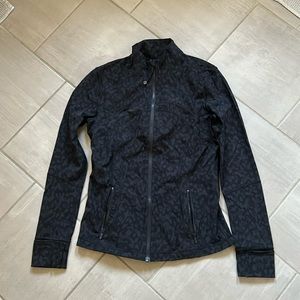 Lululemon Define jacket. Size 10. Never worn!
